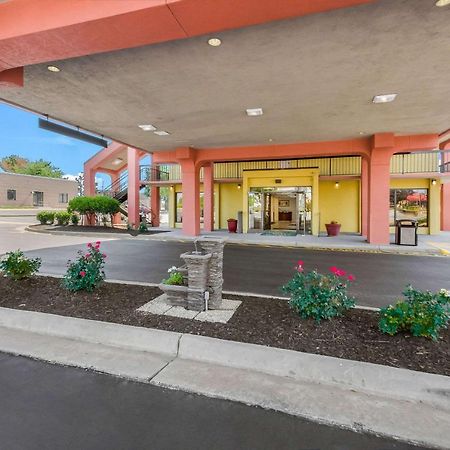 Quality Inn Fredericksburg-Central Park Area Exteriör bild