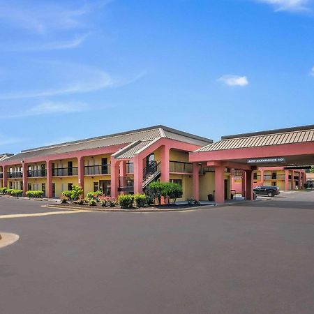 Quality Inn Fredericksburg-Central Park Area Exteriör bild