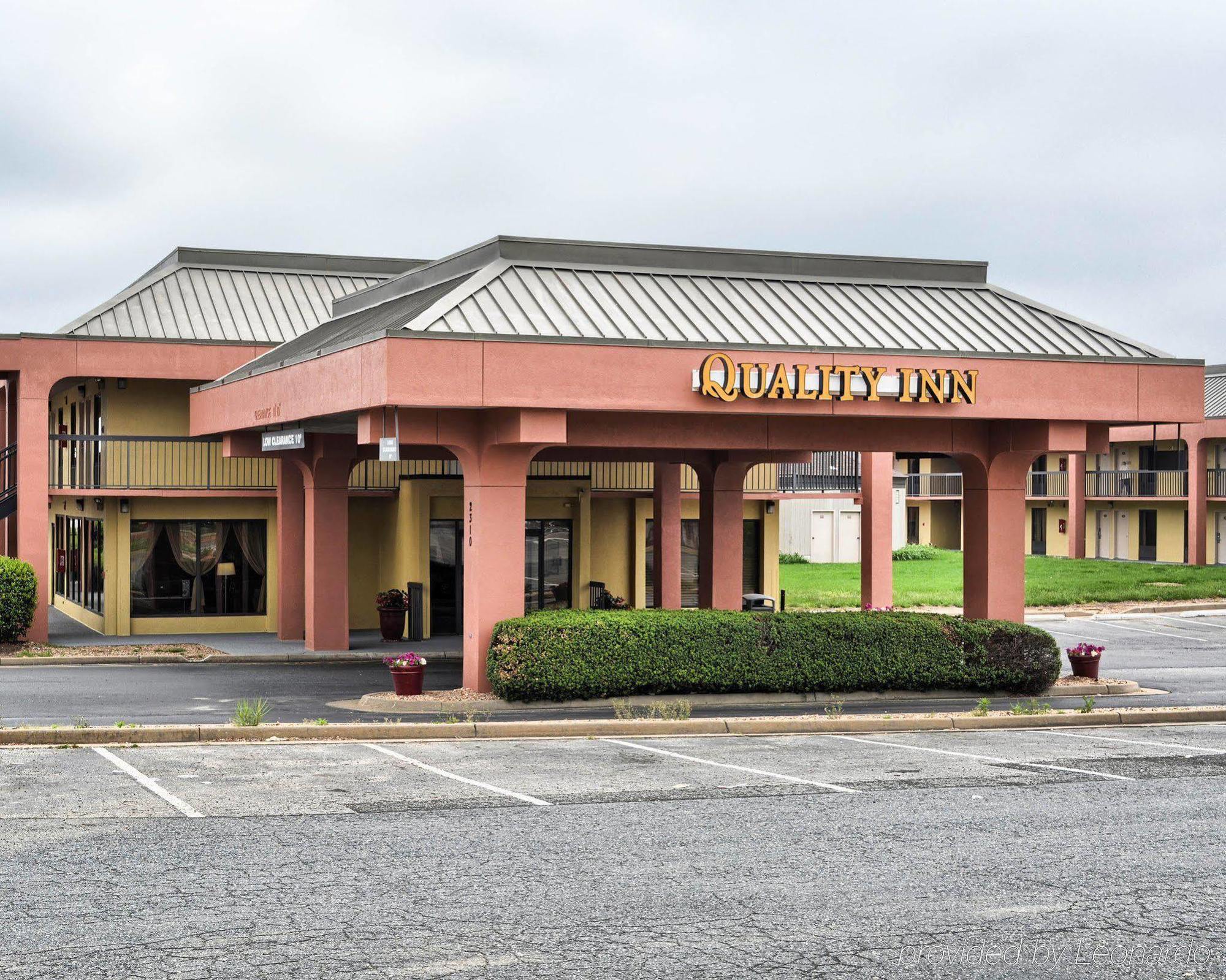 Quality Inn Fredericksburg-Central Park Area Exteriör bild