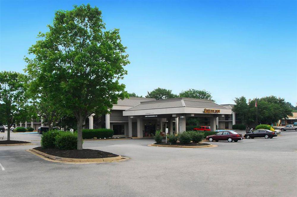 Quality Inn Fredericksburg-Central Park Area Exteriör bild