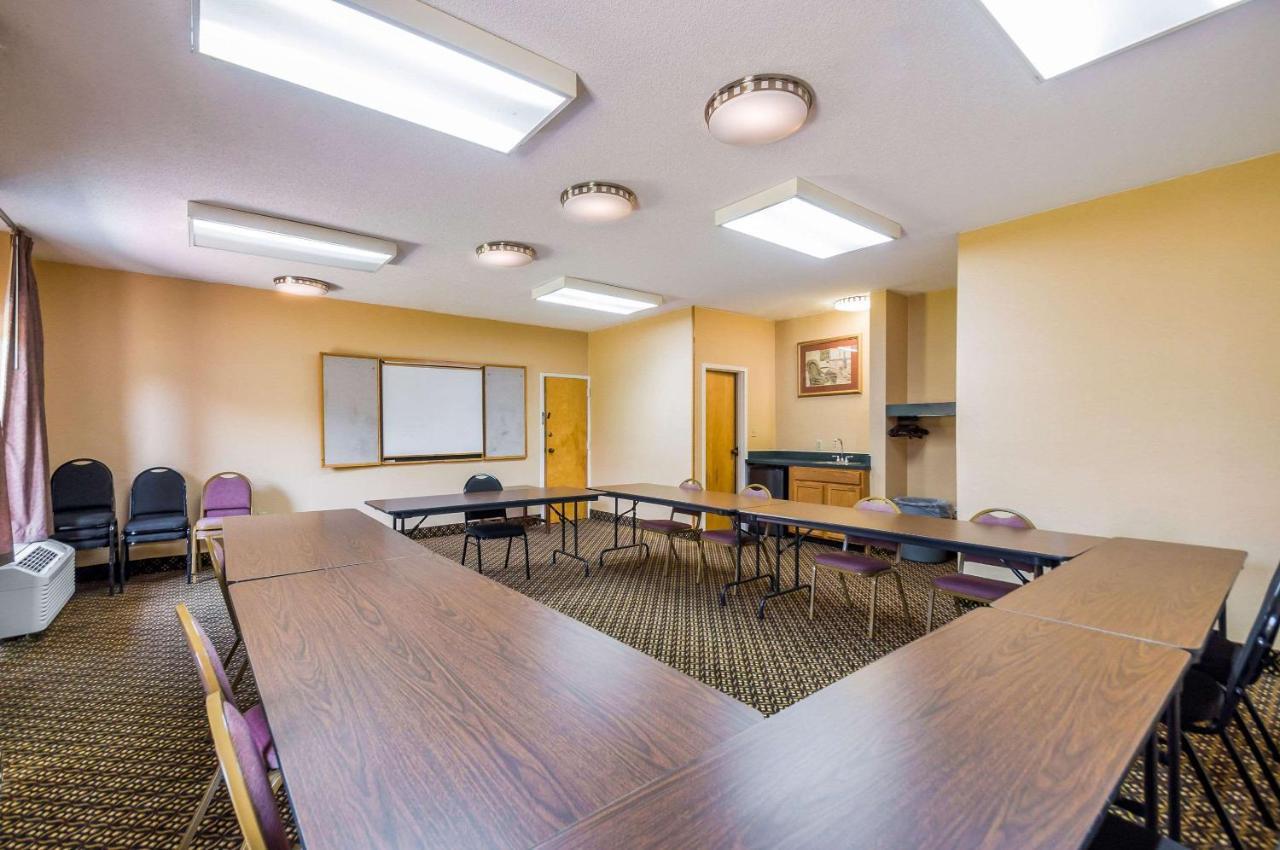 Quality Inn Fredericksburg-Central Park Area Exteriör bild
