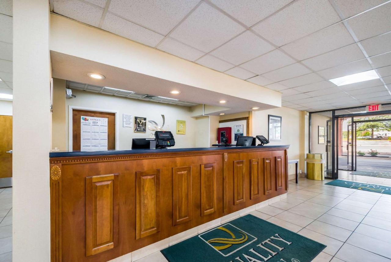 Quality Inn Fredericksburg-Central Park Area Exteriör bild