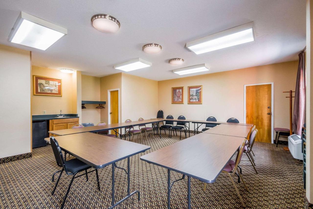 Quality Inn Fredericksburg-Central Park Area Exteriör bild